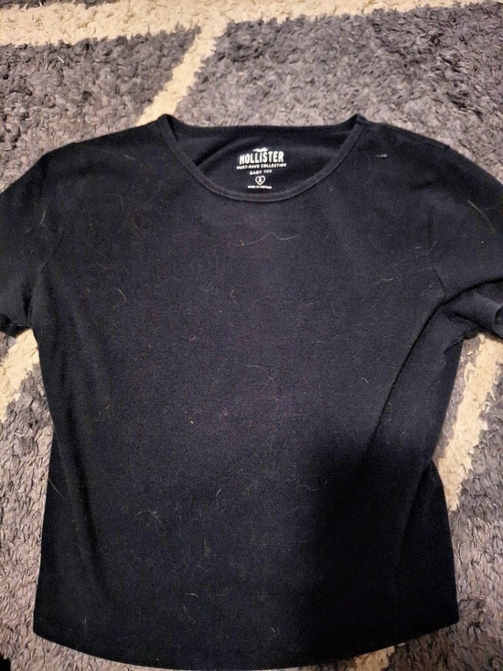 Hollister Must-Have Collection Baby Tee Black Short Sleeve Tee